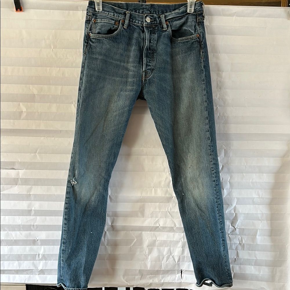Levi’s Men’s 501 Jeans Size 33x32 Button Fly Straight Leg Blue Denim Classic Fit